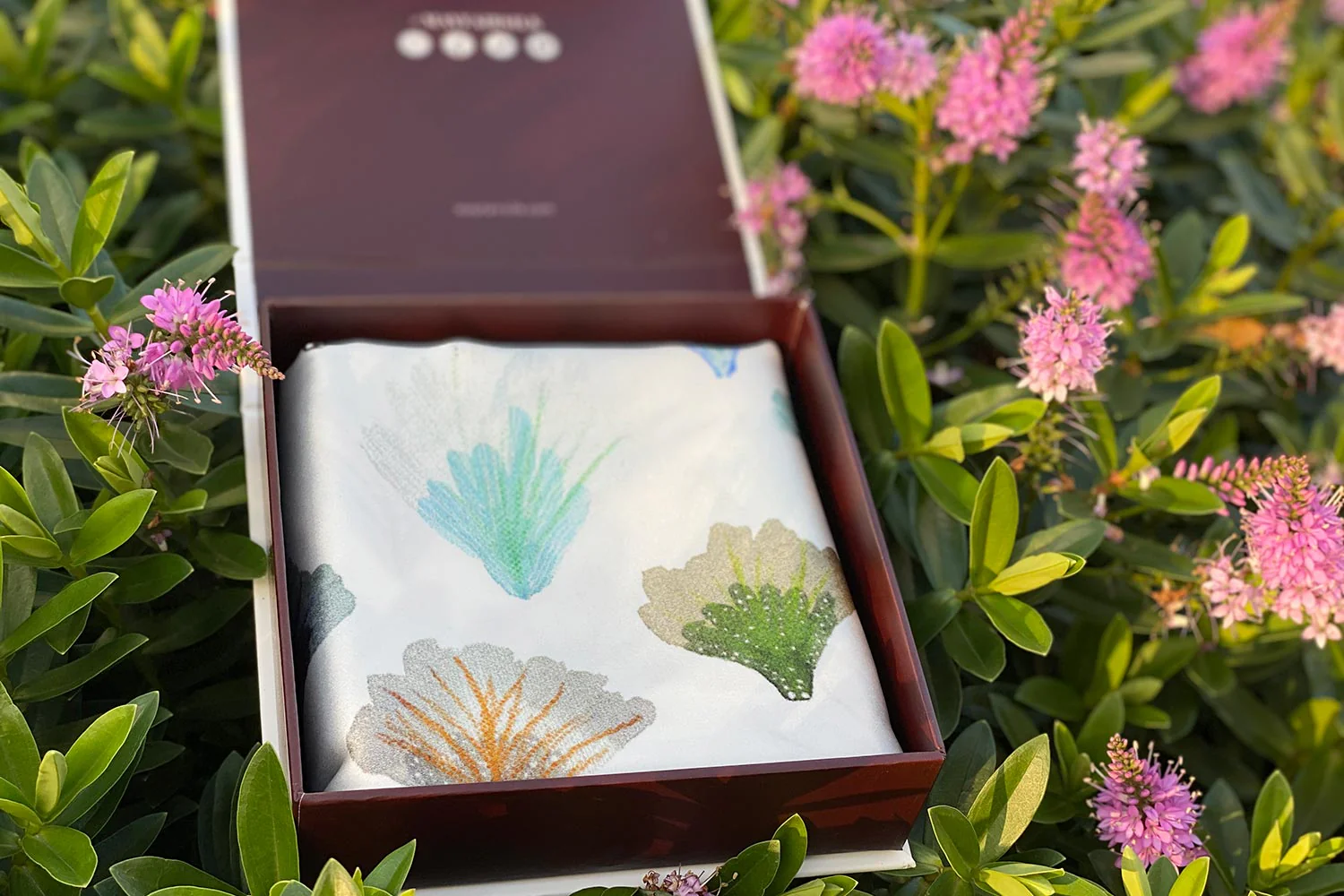 Aqua Fans Pure Silk Pillowcase - Image 5