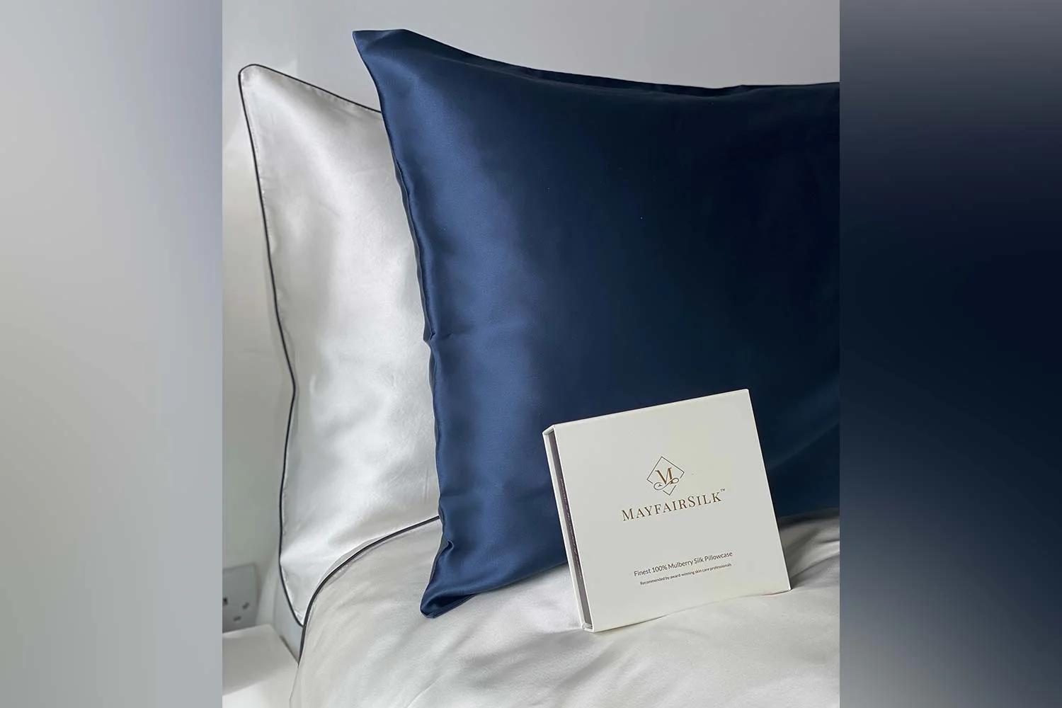 Midnight Blue Pure Silk Pillowcase - Image 4